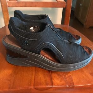 Bzees Vinny style comfort shoe. Very hard to find.